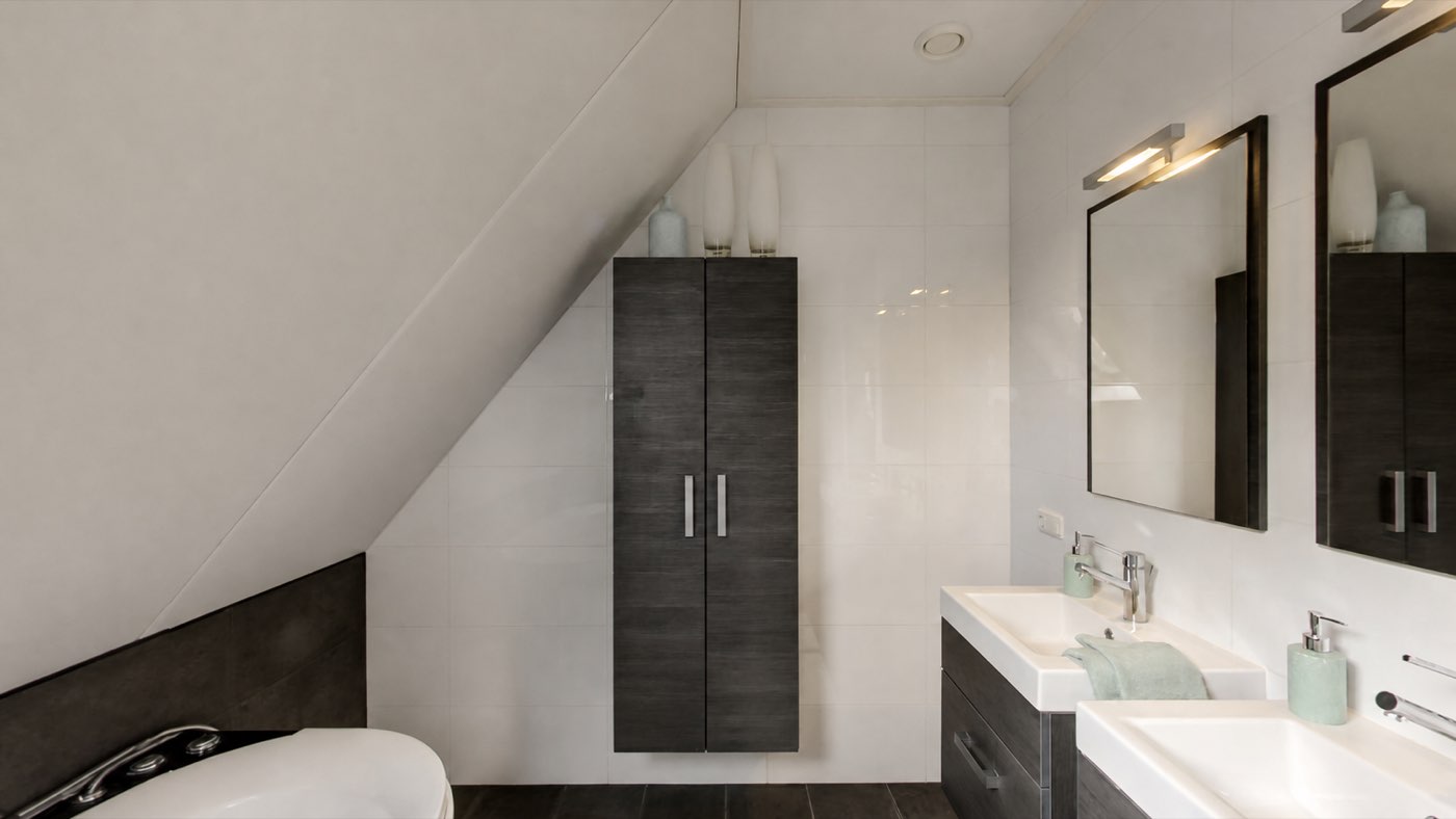 Moderne badkamer van premium woning in Damwoude