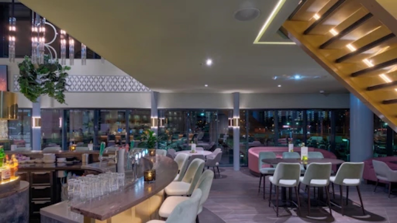 Bar en restaurantgedeelte van Van der Valk Hotel Haarlem