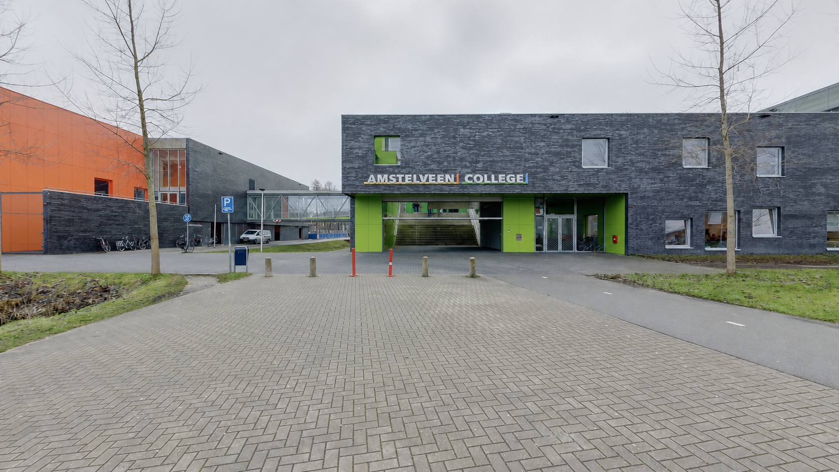 Vooraanzicht van het Amstelveen College