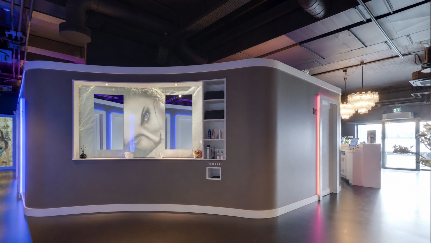 Interieur van My Sun in Winkelcentrum Woensel in Eindhoven