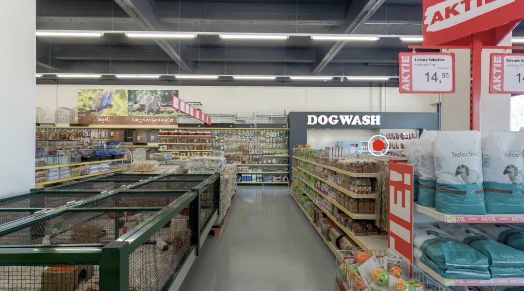 Entrance and shop overview of Jumper Den Bosch