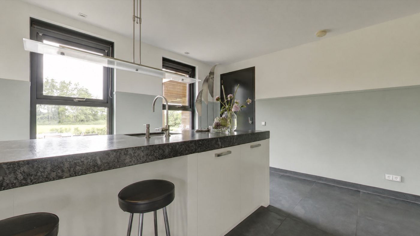 Moderne keuken in premium woning in Damwoude