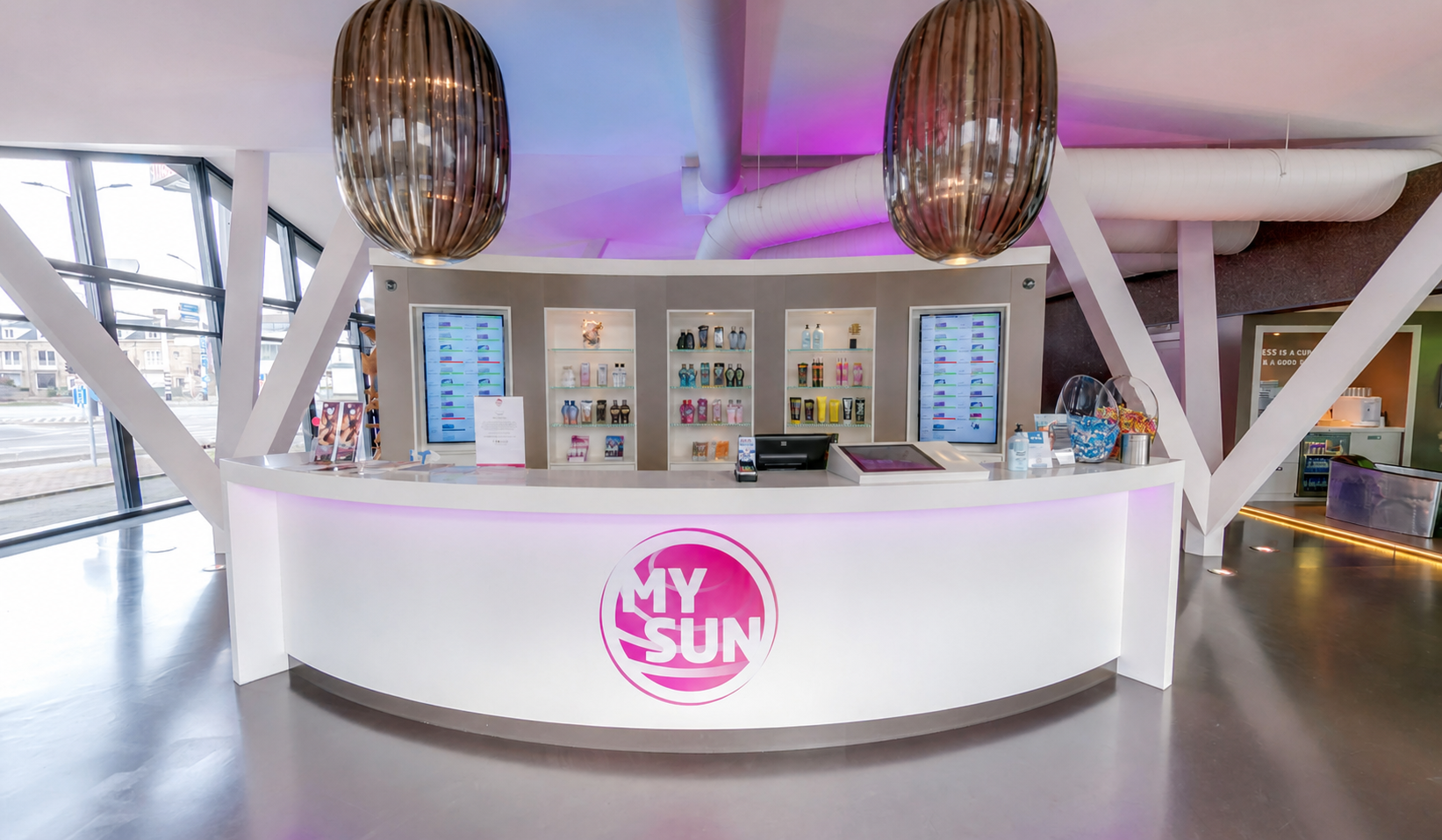 Ontvangstbalie van My Sun aan de Aalsterweg in Eindhoven